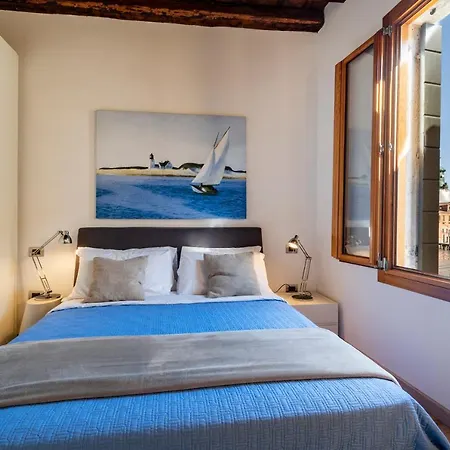 Sea To Sky By Wonderful Italy * Venecia