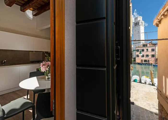 Sea To Sky By Wonderful Italy * Venetië