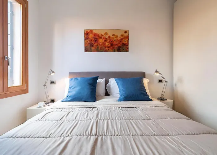 Sea To Sky By Wonderful Italy * Venetië